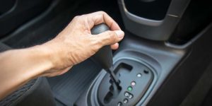 6 Tanda-Tanda Kerusakan Transmisi Matic Pada Mobil