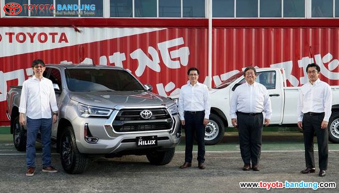 Resmi New Toyota Hilux Hadir di Indonesia